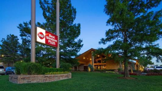 Best Western Plus Saddleback Inn and Conference Center - 52