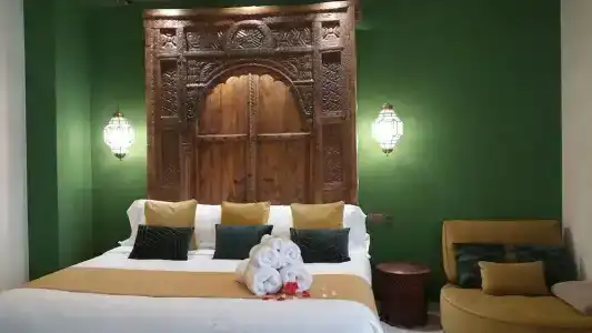Murallas de Jayrán Boutique - 30