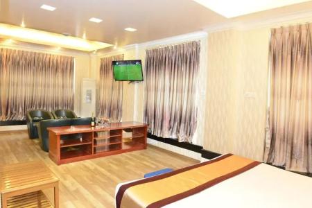 Grand United - Ahlone Branch - 178