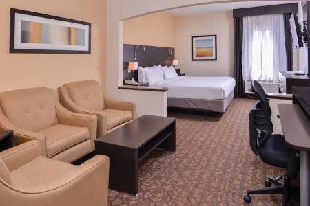Holiday Inn Expresss & Suites West, An Ihg - 69