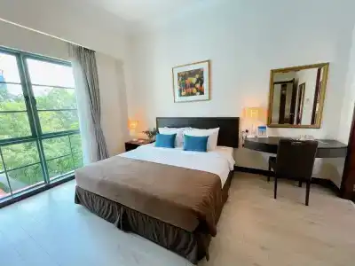 Diamond Westlake Suites - 69