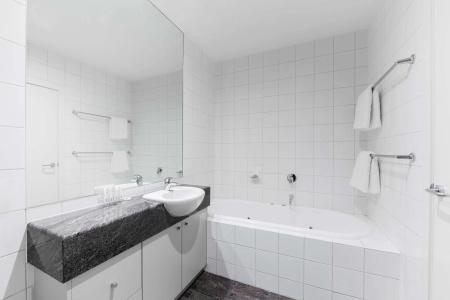 Adina Apartment Flinders Street - 59