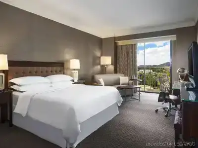 Sheraton Phoenix Crescent - 21