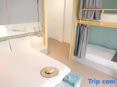 Hugger Guest House - 48