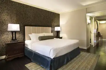 The Whitehall Houston - 2