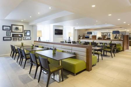 Courtyard by Marriott Edinburgh - 19