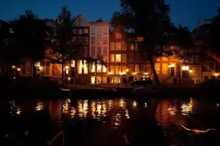 Ambassade - 35