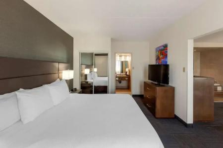 Best Western Plus Toronto Airport - 57