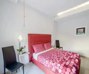 Riviera Luxury Suites - 2