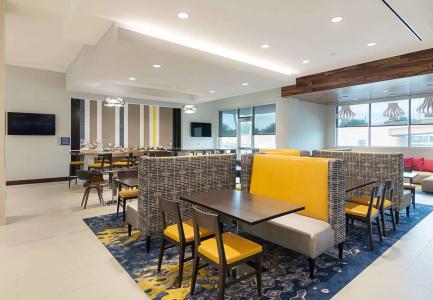SpringHill Suites by Marriott Fossil Creek - 10