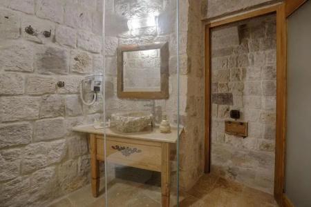 Hera Cave Suites - 89