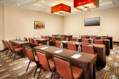 Hampton Inn & Suites/Hamilton Place - 16