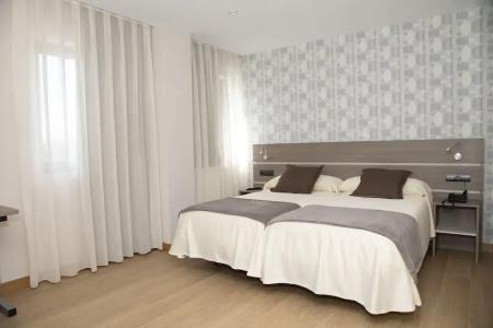 Best Western Plus Hôtel Mercedes Arc de Triomphe - 24