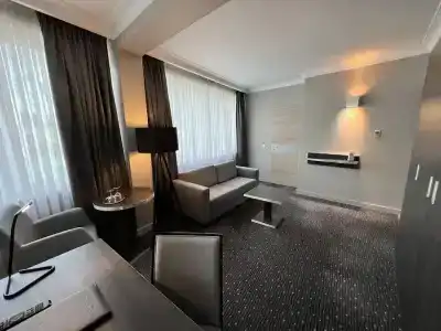 Best Western Royal Centre - 90