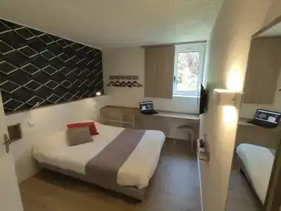 Best Hôtel Euromédecine - 37