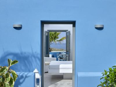 Aurora Luxury Suites - 6