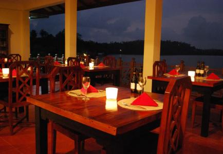 Kalla Bongo Lake Resort - 18