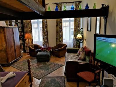 Locomotive Hostel - 15