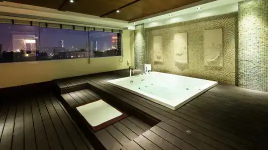 Lohas Residences Sukhumvit - 22