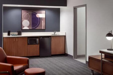 Courtyard by Marriott Broadway - 55