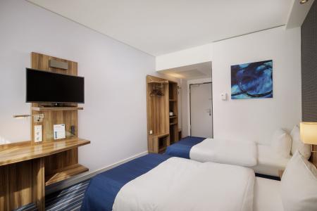 Holiday Inn Express Bremen Airport, An Ihg - 25