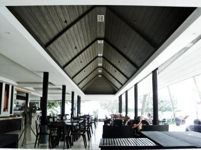 Iyara Beach and Plaza - 24