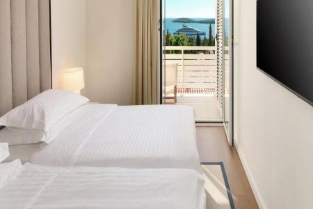 Amfora Hvar Grand Beach Resort - 38