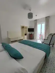 Grand Excelsior - 24