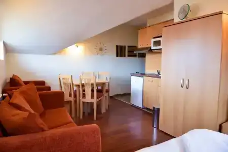 Bojur & Bojurland Apartment Complex - 5