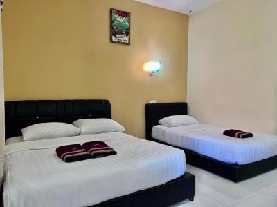 Dhania Cenang Beach - 35