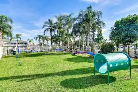6 Garden Grove - 18