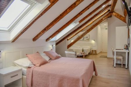 Kastel 1700 Boutique - 2