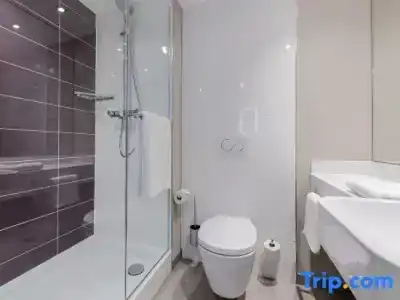 Premier Inn Muenchen City Schwabing - 18