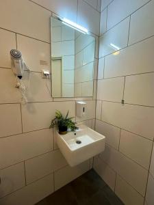 Bern by TallinnHotels - 7