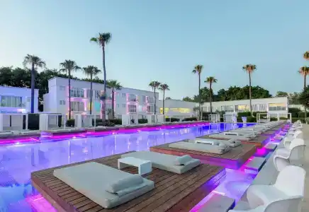 So White Club Resort - 31