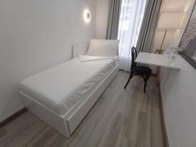 Double Bed - 7