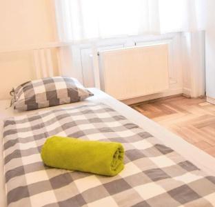 Friends Hostel & - 1