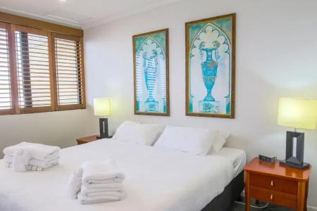 Cairns Aquarius - 108