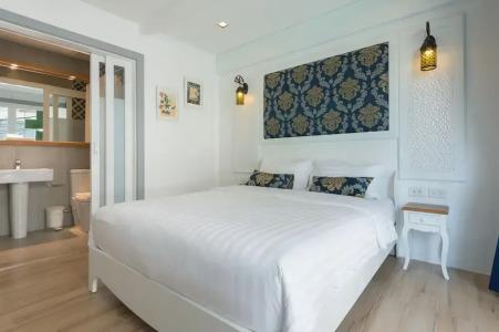 White Ivory Bed And Breakfast - 50