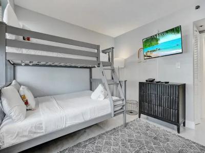 The Alexander All Suites - 361