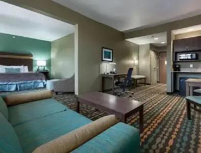 Wingate by Wyndham - 25