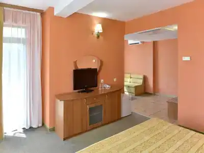 Estreya Palace - 5