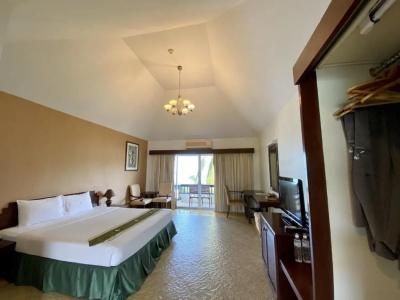 Golden Pine Beach Resort - 46