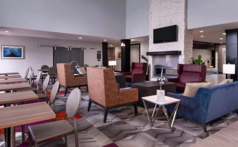 Staybridge Suites - - 28