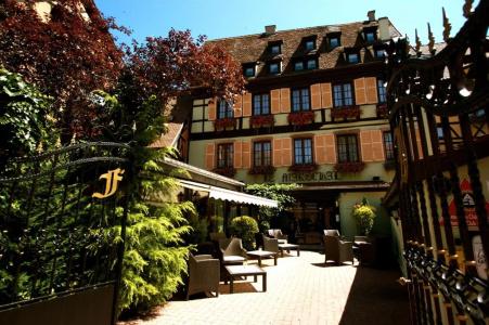 Restaurant Le Maréchal - Les Collectionneurs - 42