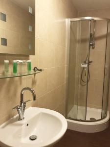 Oyo The Regency - 10