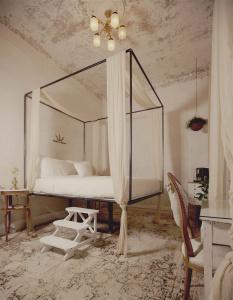 Shila Athens - 83