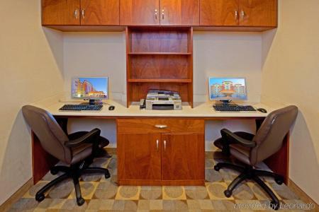 Holiday Inn Express Maspeth, An Ihg - 3