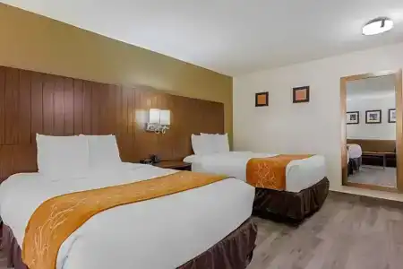 Comfort Suites At Sabino Canyon - 86