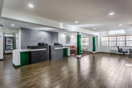 Quality Inn & Suites I-10 - 15